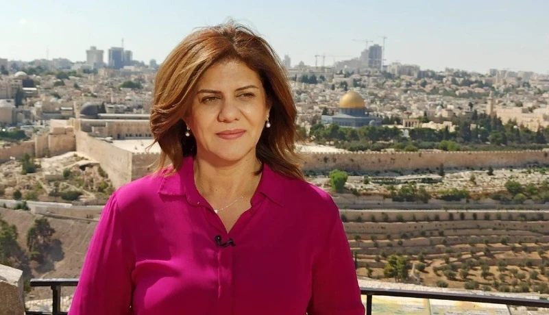 استشهاد الصحفية شرين ابو عاقلة مراسلة الجزيرة في فلسطين بعد اصابتها بالرصاص الحي في الرأس
