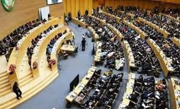 برلمان عموم إفريقيا : المغرب تلقى "صفعة قوية" بانتخاب النائب الزيمبابوي تشارومبيرا رئيسا