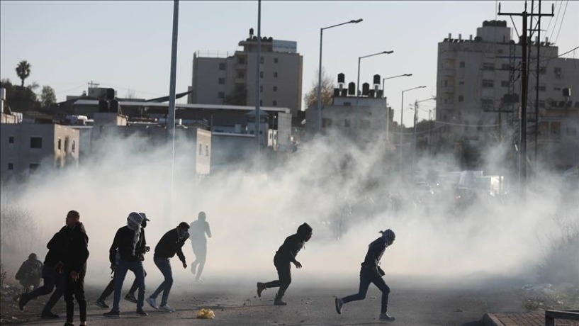 إصابة 160 فلسطينيا اثر اعتداء قوات الإحتلال على مصلين في المسجد الأقصى