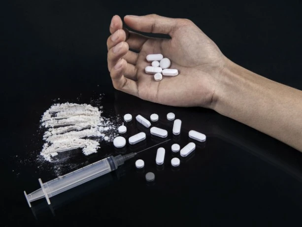 الولايات المتحدة تسجل أكثر من 109 آلاف حالة وفاة بسبب جرعات زائدة من  المخدرات في 2022