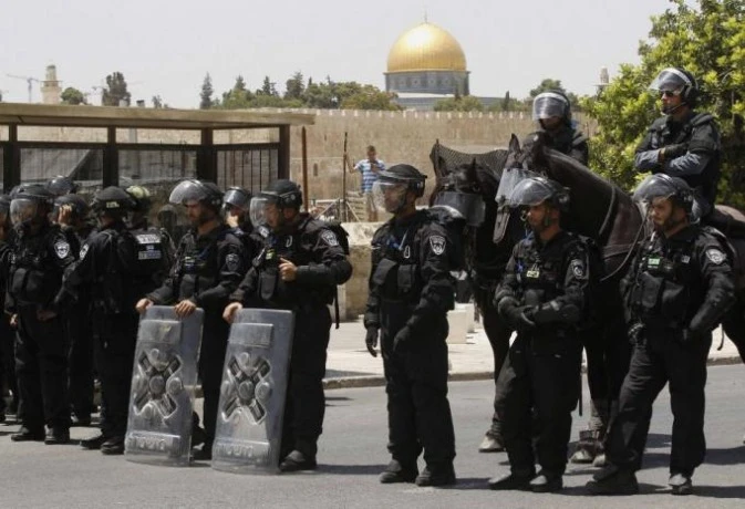 فلسطين: الاحتلال يشدد إجراءاته العسكرية في محيط المسجد الأقصى ويعيق وصول  المصلين