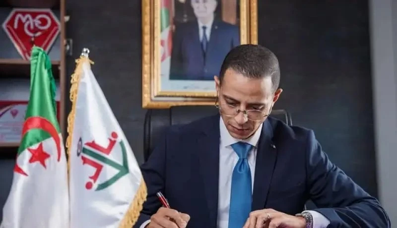 م وهران : اتفاق بين ادارة المولودية  وشركة ياسير للتوقيع على عقد شراكة