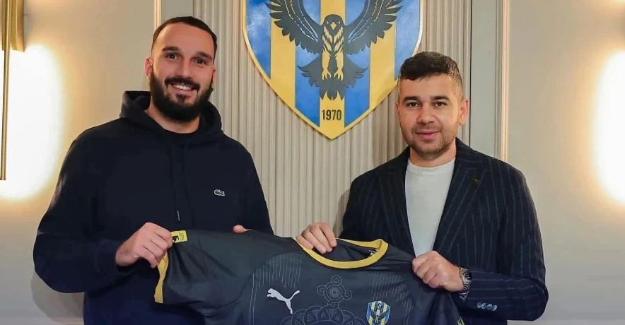 مولودية وهران:  ليونارد عڨون يلتحق بنادي دهوك العراقي