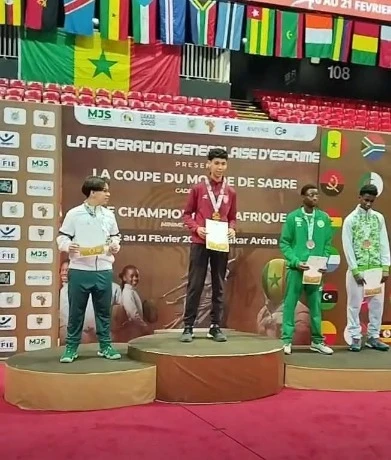 البطولة الافريقية للمبارزة بالسنغال : دالي إسحاق يهدي الجزائر سادس ميدالية  للمنتخب الوطني في فئة اقل من 15 سنة