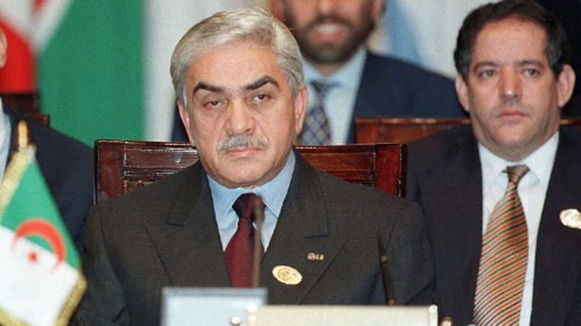 وفاة الرئيس الأسبق اليامين زروال : رجل الدولة الذي طبع مرحلة مفصلية من  تاريخ الجزائر