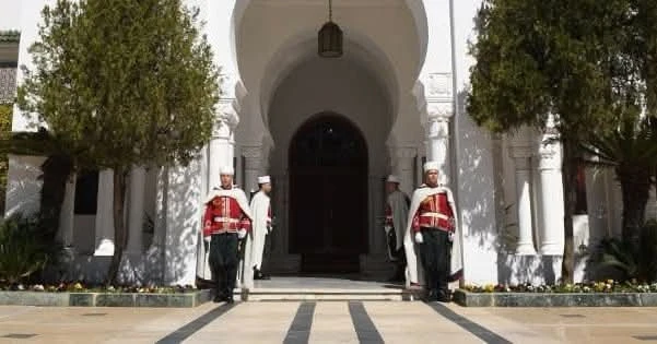 رئيس الجمهورية يترأس اجتماعا لمجلس الوزراء