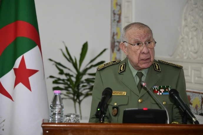 الفريق أول شنقريحة يترأس مراسم حفل تقديم التهاني بمناسبة عيد الفطر المبارك