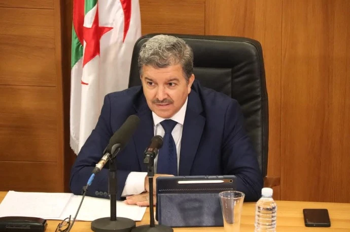 وزير الاتصال يعزي في وفاة المدير العام الأسبق للتلفزيون الجزائري زبير زمزوم