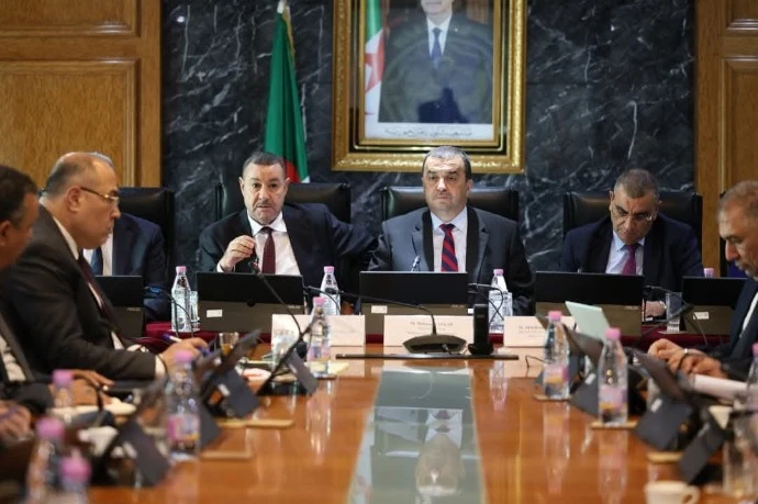 اجتماع تنسيقي بين القطاعات لمتابعة مشروع غارا جبيلات والمشاريع المرافقة له