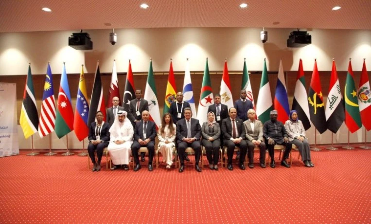منتدى الدول المصدرة للغاز: قمة الجزائر ستسمح للمنتدى بفرض نفسه في الساحة  الدولية للغاز "المدير العام لوكالة الأنباء الغابونية"