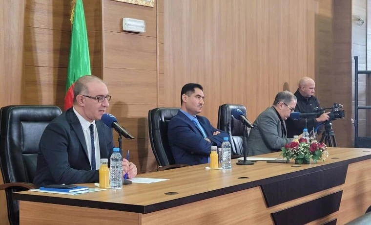 وزير الاتصال يشرف على انطلاق اشغال الندوة الوطنية لمديري القنوات الوطنية والإذاعات الجهوية للإذاعة الجزائرية