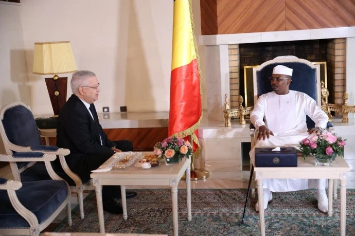 رئيس جمهورية تشاد يستقبل رئيس مجلس الأمة