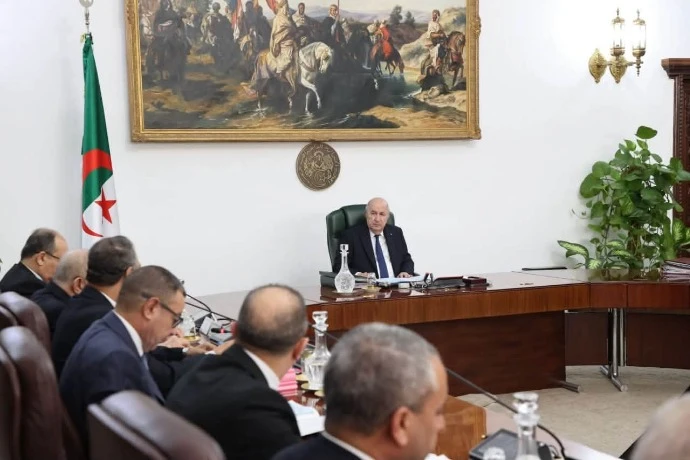مجلس الوزراء: رئيس الجمهورية يثمن الوتيرة السريعة لتعويض ضحايا الحرائق ويأمر باستكمال العملية