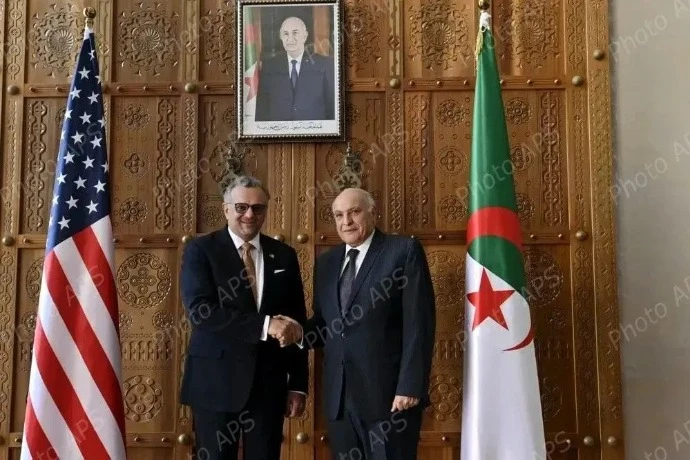 عطاف يستقبل المستشار الرفيع للرئيس الأمريكي لإفريقيا والشؤون العربية والشرق الأوسط