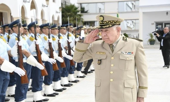 الفريق أول شنقريحة يترأس مراسم حفل تقديم التهاني بمناسبة عيد الأضحى المبارك