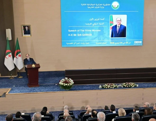 الوزير الأول: رئيس الجمهورية يضع الجالية الوطنية بالخارج في صلب اهتماماته