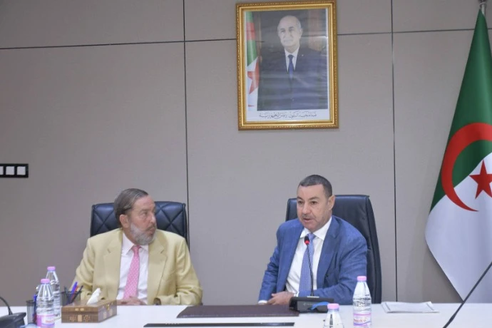 وزير النقل يستقبل سفير  مملكة إسبانيا بالجزائر لبحث استكمال مشروع تطوير وتسيير المجال الجوي