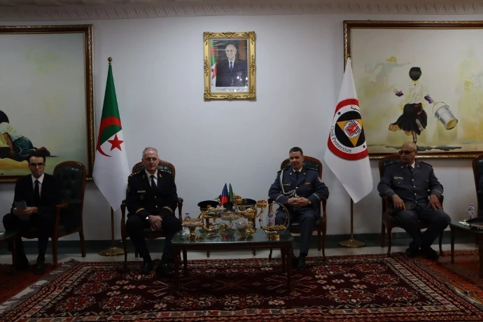 حماية مدنية : وفد من جهاز خدمات الإنقاذ والإطفاء لجمهورية التشيك في زيارة  عمل إلى الجزائر