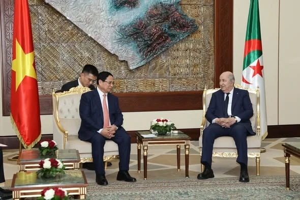 رئيس الجمهورية يستقبل الوزير الأول الفيتنامي