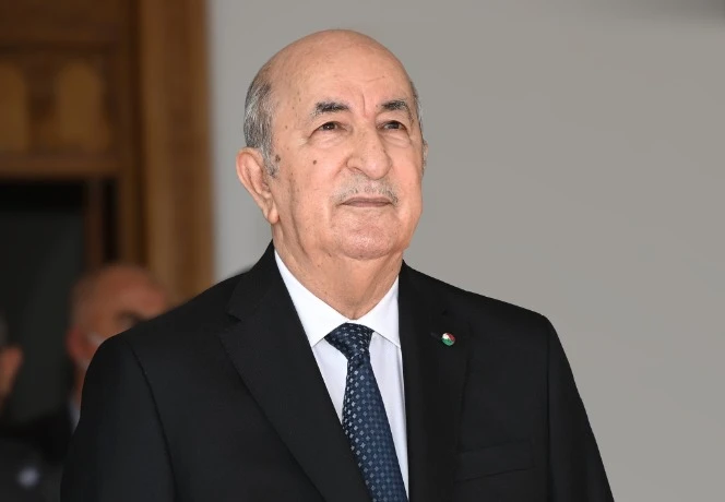 رئيس الجمهورية يترأس حفل تكريم على شرف متقاعدي الجيش وعائلات شهداء الواجب  الوطني والمعطوبين في إطار مكافحة الإرهاب