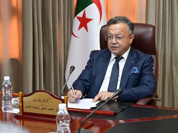 بداري يترأس اجتماع عمل مشترك مع قطاع الثقافة والفنون حول إدراج المدارس والمعاهد الخمس التابعة لقطاع الثقافة بالنظام المدمج  "بروغرس"