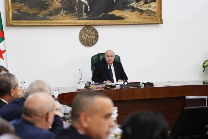 رئيس الجمهورية: خط السكة الحديدية الرابط بين الجزائر العاصمة وتمنراست سيدخل حيز الخدمة نهاية 2028