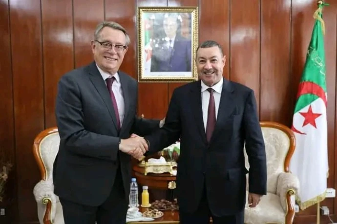 سعيود يستقبل سفير مملكة إسبانيا لدى الجزائر