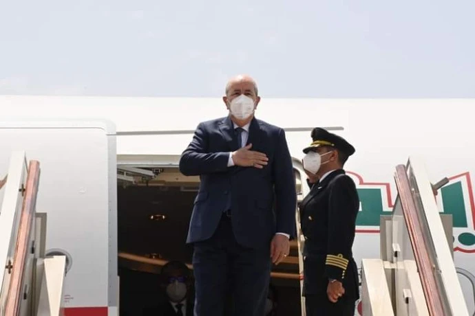 رئيس الجمهورية يصل إلى تركيا