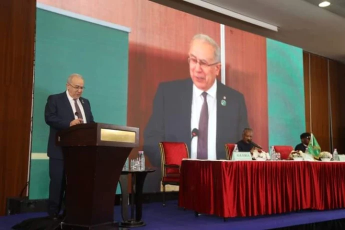 السيد لعمامرة يؤكد على أهمية تعزيز العمل الإفريقي المشترك في مواجهة الإرهاب