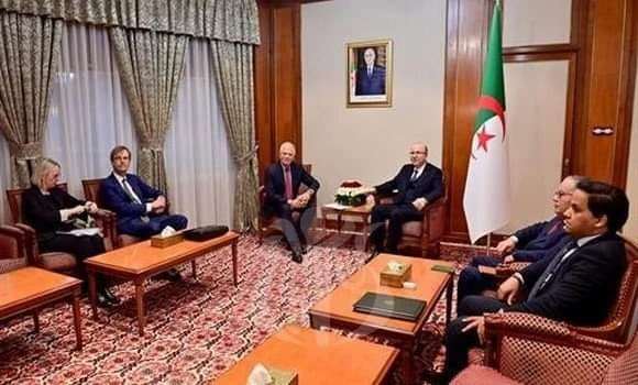 الوزير الأول يستقبل الممثل السامي للاتحاد الأوروبي للشؤون الخارجية والسياسة الأمنية