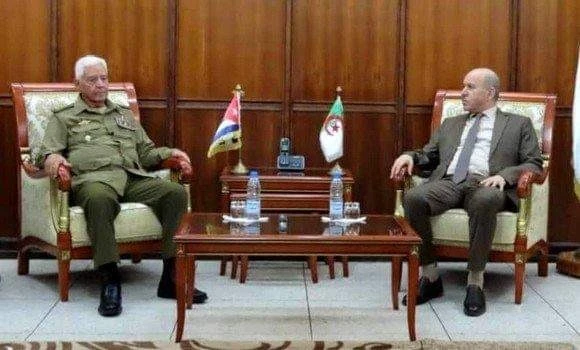 وزير الصحة يستقبل نائب وزير القوات المسلحة الثورية الكوبية