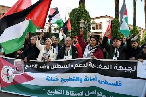 في ذكرى التطبيع مع الكيان الصهيوني: دعوة لتنظيم احتجاجات بمختلف المدن المغربية يوم الأحد المقبل