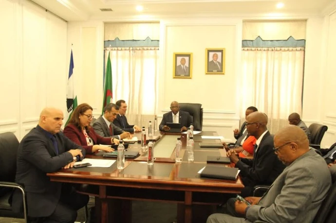 بصفته مبعوثا خاصا للسيد رئيس الجمهورية : وزير الاتصال يستقبل من قبل الوزير الاول لمملكة ليسوتو