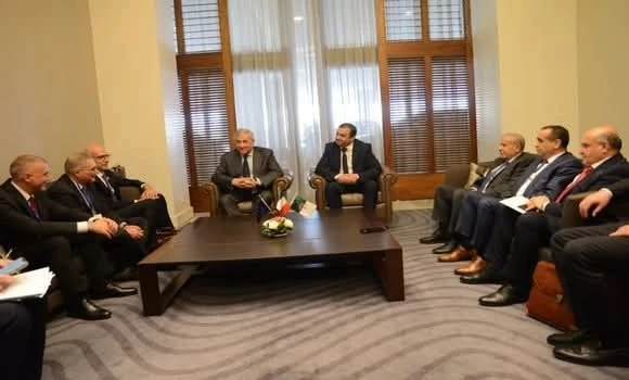 عرقاب يتحادث مع نائب رئيس مجلس الوزراء وزير الشؤون الخارجية الايطالي