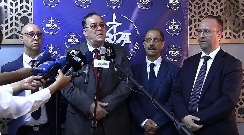 مزيان :رئيس الجمهورية يولي عناية خاصة للإذاعات المحلية وتطويرها