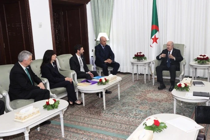 رئيس الجمهورية يستقبل وفدا عن شركة شيفرون الأمريكية