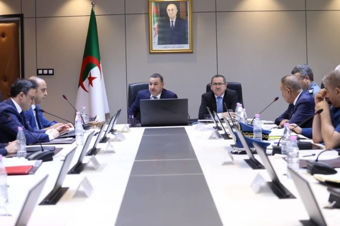 مطار الجزائر الدولي: اجتماع تنسيقي لتسريع وتيرة العصرنة والرقمنة