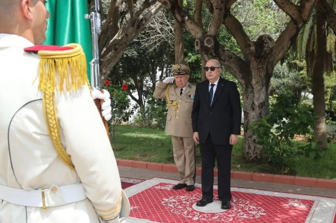 رئيس الجمهورية يصل إلى قصر الشعب للإشراف على الحفل السنوي لتقليد الرتب وإسداء الأوسمة