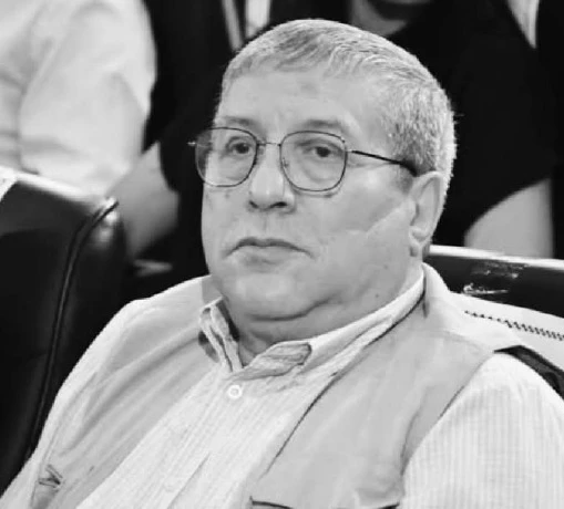 وزير الاتصال محمد مزيان  يعزي في وفاة الاعلامي علي ذراع