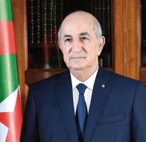 رئيس الجمهورية يخص نظيره الزيمبابوي باستقبال رسمي بمقر رئاسة الجمهورية