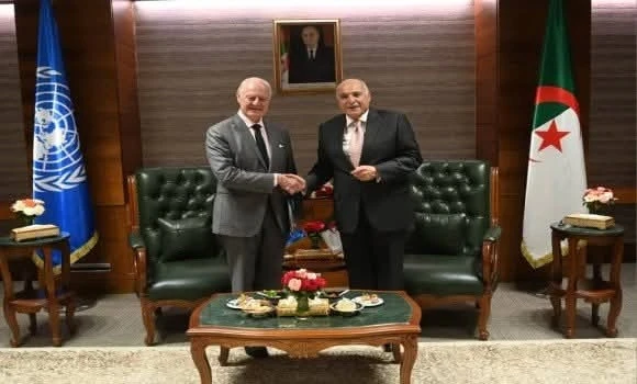 عطاف يستقبل المبعوث الشخصي للأمين العام للأمم المتحدة للصحراء الغربية