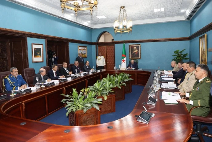 رئيس الجمهورية يترأس اجتماعا للمجلس الأعلى للأمن