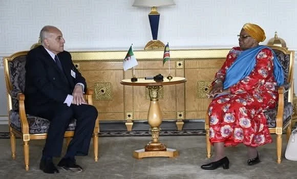 الشق رفيع المستوى للجمعية العامة للأمم المتحدة: السيد عطاف يجري بنيويورك مقابلة مع رئيسة جمهورية ناميبيا