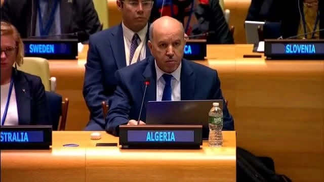 سايحي يؤكد التزام الجزائر بمواصلة التعاون الوثيق مع كافة الشركاء لدعم مسارات السلام