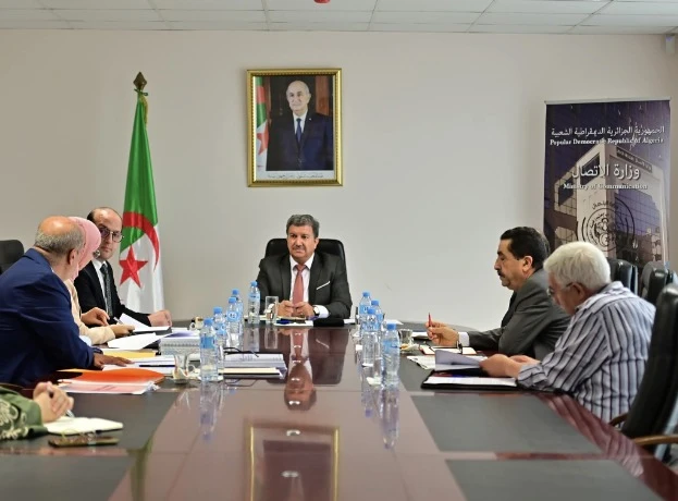 وزير الاتصال يستكمل اجتماعاته التنسيقية مع مسؤولي مؤسسات القطاع