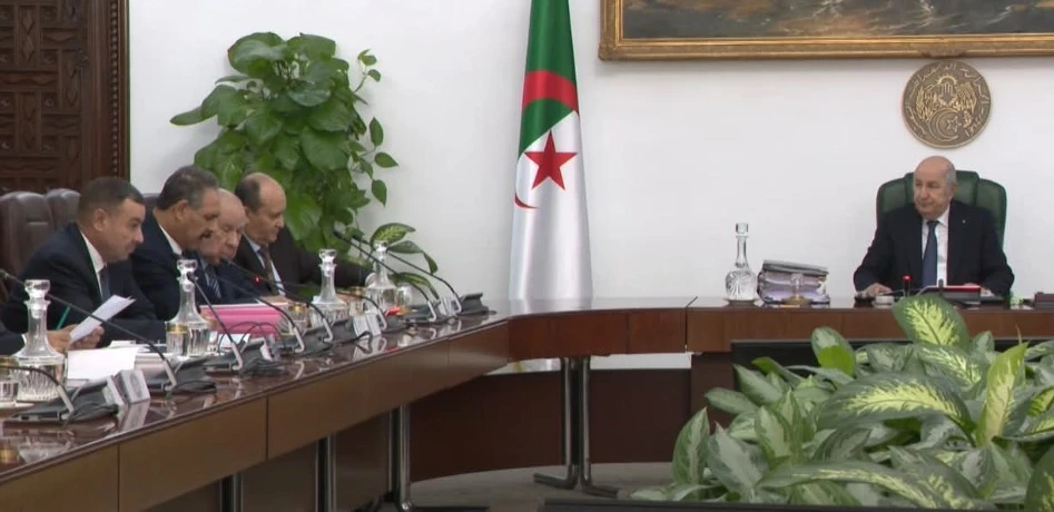 رئيس الجمهورية يوجه بعدم تحويل الأراضي الفلاحية عن طابعها الأصلي لإنشاء مشاريع عمومية