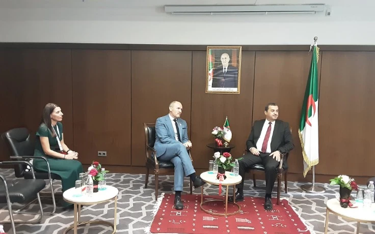 عرقاب يتحادث مع مسؤولي "أوكسيدنتال بتروليوم" الأمريكية و"بتروغاز" العُمانية لتعزيز التعاون الطاقوي