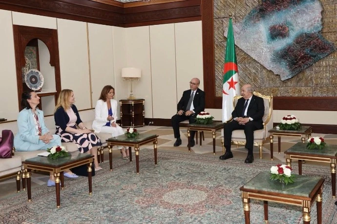 رئيس الجمهورية يستقبل نائبة رئيس الوزراء وزيرة الخارجية والأوروبية لجمهورية سلوفينيا