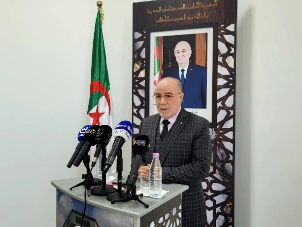 وزير الشؤون الدينية يشرف على انطلاق الندوات التكوينية لطلبة المعاهد عبر التحاضر عن بُعد