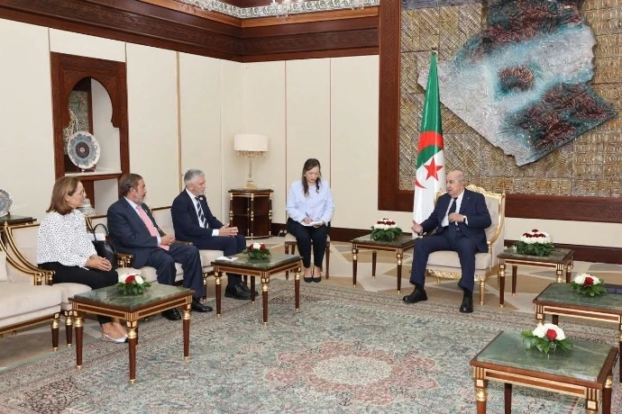 رئيس الجمهورية يستقبل وزير الداخلية الإسباني